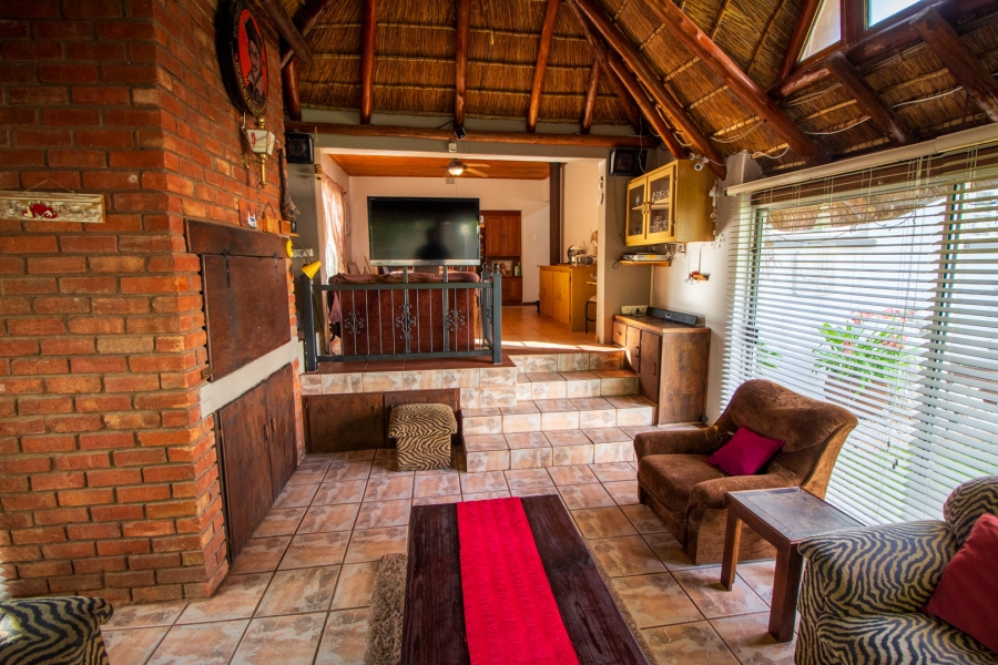 5 Bedroom Property for Sale in Middelpos Northern Cape